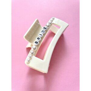 💕HOST PICK💕 White Bride Wedding Hair Claw Clip  with Pearls